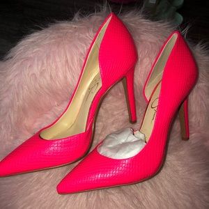 Hotpink snake print point toe heels